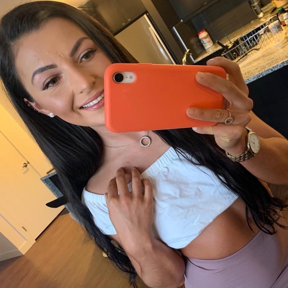 Meet your Posher, Amanda - Picture 1 of 1